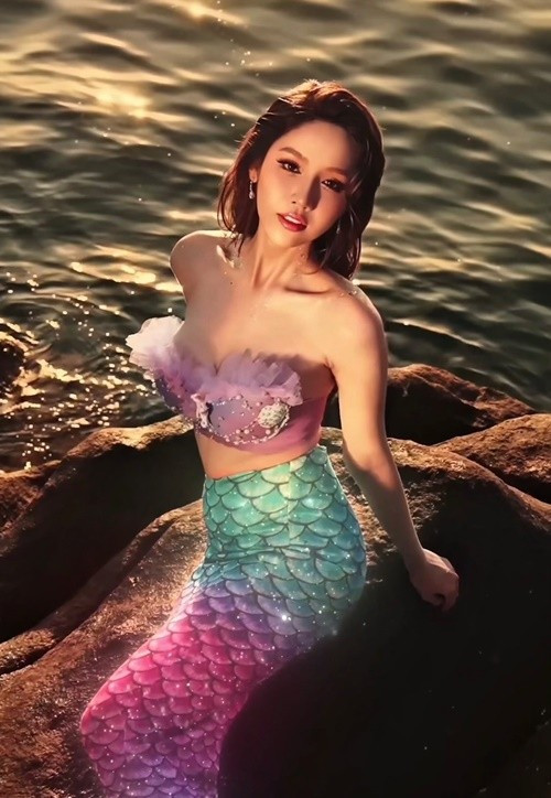 Nhật Hà chia tay bạn trai đầu tiên sau khi người yêu biết cô từng phẫu thuật chuyển giới. Ảnh: FB Nhật Hà.