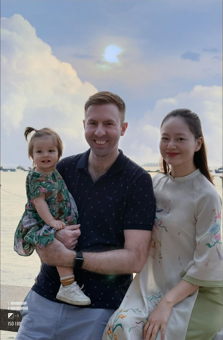 Lan Phương và David Duffy đăng ký kết hôn năm 2018 nhưng chưa tổ chức đám cưới. Ảnh: FB Lan Phương.