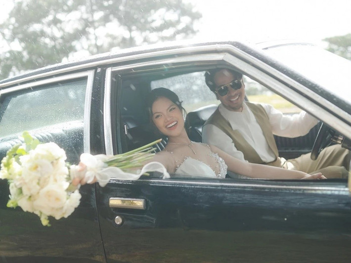 Trong từng khung hình, Đoàn Minh Tài - Sunny Đan Ngọc thể hiện sự đồng điệu qua ánh mắt, nụ cười, cử chỉ. Ảnh: Znews.