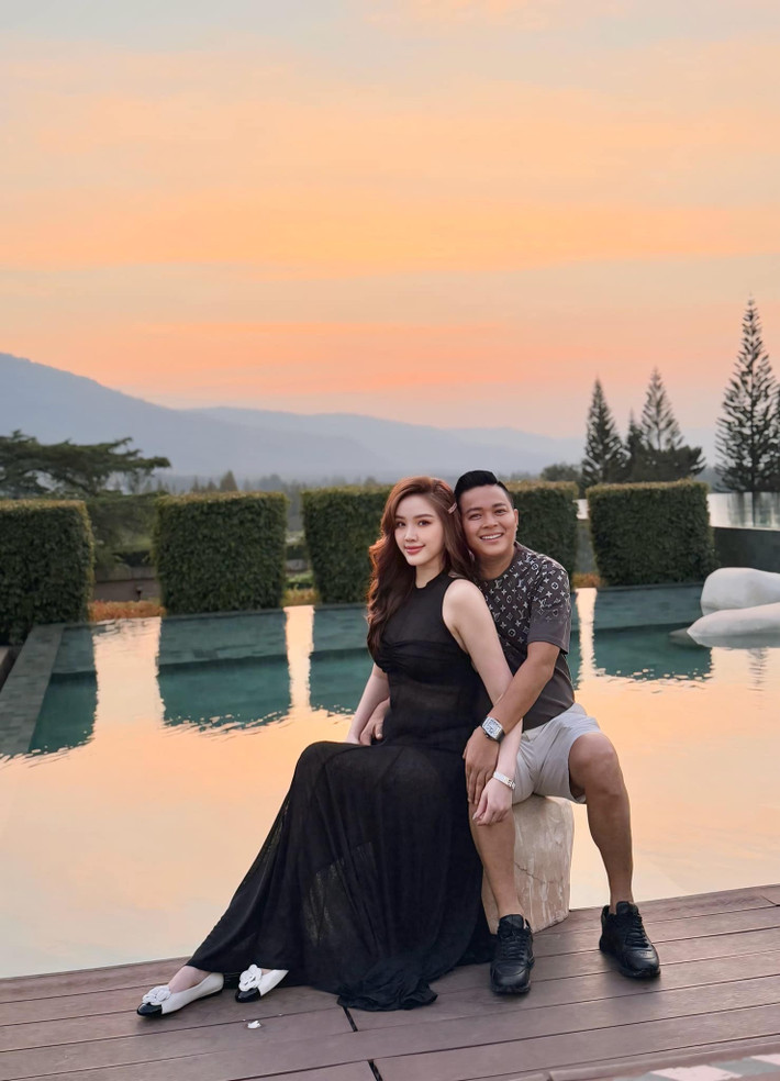 "Phú bà" Bảo Thy kết hôn với doanh nhân Phan Lĩnh. Sau khi lập gia đình, nữ ca sĩ có cuộc sống vô cùng xa hoa. Ảnh: FB Bảo Thy.