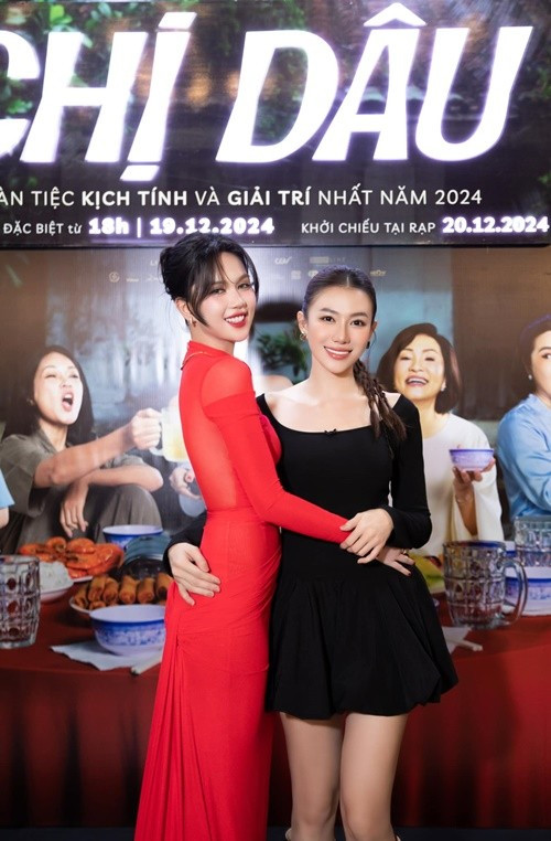 Lê Hà vẫn thân thiết với Ngọc Trinh. Cả hai từng cùng công ty của Khắc Tiệp. Ảnh: FB Lê Hà.