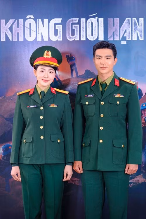 Minh Trang hiện tại gây chú ý khi tham gia bộ phim truyền hình Không giới hạn. Theo VOV, Minh Trang vào vai Thiếu tá Hà Hoàng Lam Anh- một nữ quân nhân công tác tại đơn vị tác chiến không gian mạng, có tính cách mạnh mẽ, xông pha, dám nghĩ, dám làm. Lam Anh có tình cảm với Trung tá Đào Minh Kiên (Steven Nguyễn đóng).