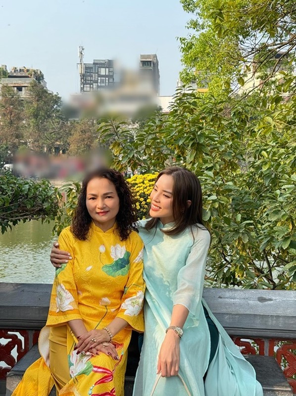 Kỳ Duyên hé lộ, cô từng không tìm được tiếng nói chung với gia đình. “Tôi khao khát thể hiện cá tính, còn bố mẹ lo lắng, ngăn cản vì sợ tôi bị trượt xa”, người đẹp bày tỏ. Ảnh: FB Kỳ Duyên.