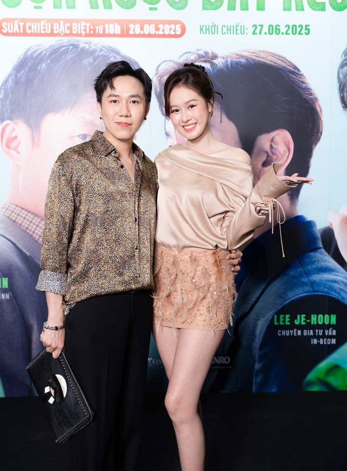 Đôi vợ chồng son sánh đôi tại nhiều sự kiện. Ảnh: FB Anh Phạm.