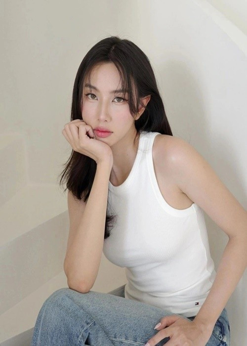 Vào ngày 19/5/2025, Hoa hậu Hòa bình Quốc tế 2021 Thùy Tiên bị khởi tố, bắt tạm giam về tội Lừa dối khách hàng. Ảnh: VOV.