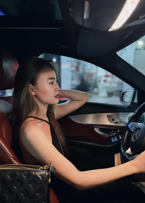 Tuổi 35, Lan Ngọc có tất cả, chỉ thiếu một tấm chồng. Ảnh: FB Lan Ngọc.