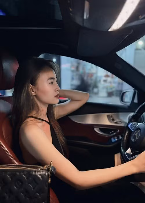 Tuổi 35, Lan Ngọc có tất cả, chỉ thiếu một tấm chồng. Ảnh: FB Lan Ngọc.