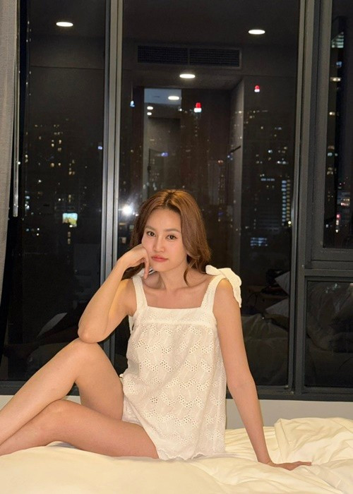 Nhan sắc đời thường của Lan Ngọc trẻ trung, cuốn hút không kém khi cô ăn mặc lộng lẫy, trang điểm kỹ lưỡng. Ảnh: FB Lan Ngọc.