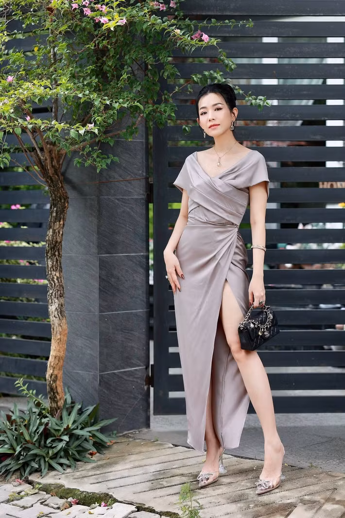 Nữ diễn viên vẫn giữ được vóc dáng thon gọn sau 2 lần sinh nở. Ảnh: FB Yến Nhi.