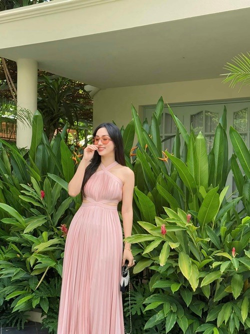 Sau khi lập gia đình, Á hậu 1 Hoa hậu Hoàn vũ Việt Nam 2015 tập trung kinh doanh và chăm lo chồng con. Ảnh: FB Trà My.