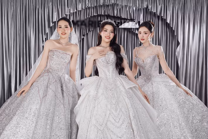 Về phía Phương Oanh, cô thừa nhận mình là người rất thích "skinship" (những cử chỉ thân mật như ôm, nắm tay). Với cô, việc thể hiện tình cảm với những người chị em thân thiết như Tâm Như là điều hết sức tự nhiên. Ảnh: FB Tâm Như.