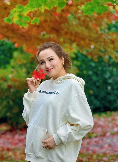 Tháng 8/2025, Diễm Hương thông báo việc mang bầu lần 2.