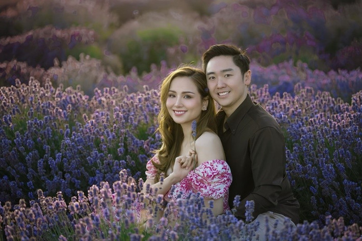 "Bất kì tin nhắn Hương mượn tiền là lừa đảo. Quan trọng là Hương không bao giờ lén lút gì sau lưng chồng mình. Những giọng điệu vậy là chắc chắn không phải Hương", nàng hậu chia sẻ trên trang cá nhân.