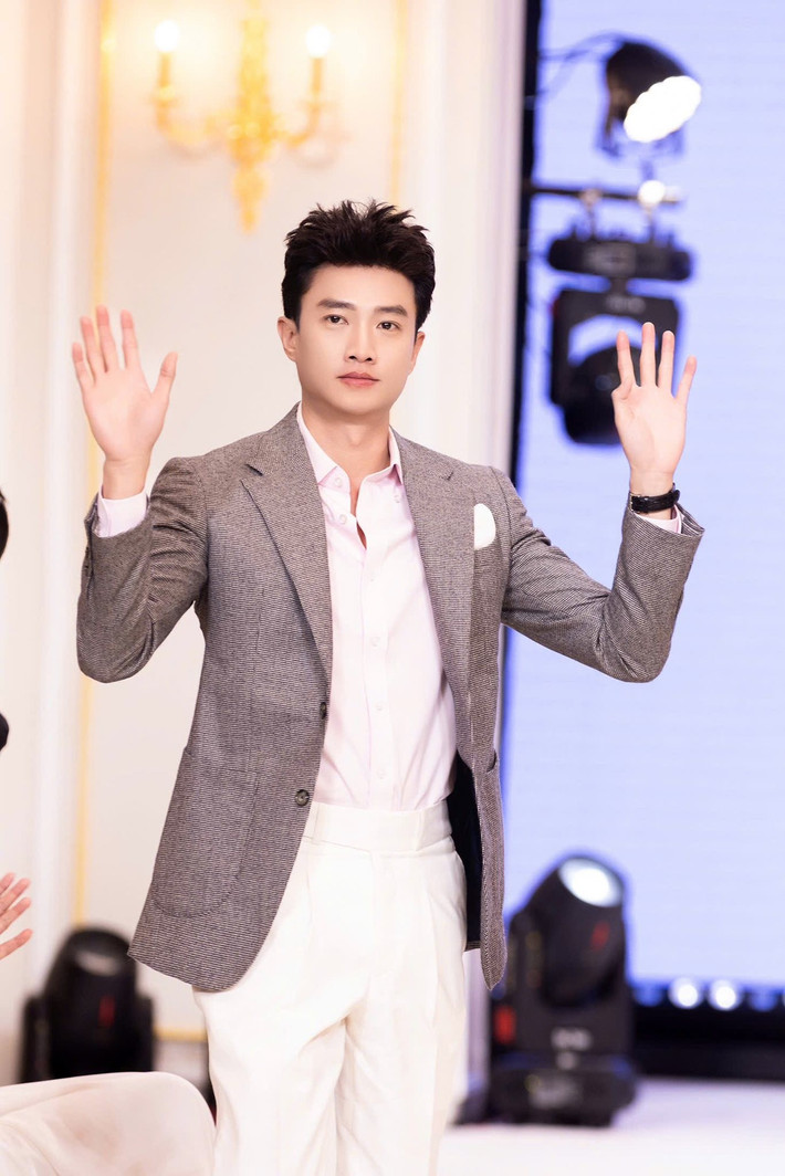 Trước tin đồn có mấy trăm tỷ, Quốc Trường chia sẻ trên Vietnamnet rằng thương hiệu mì cay không phải chỉ riêng anh nên khó nói là bao nhiêu tài sản. Ảnh: FB Quốc Trường.