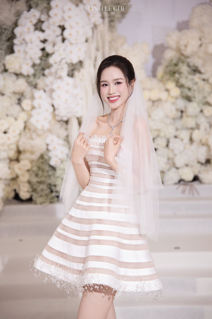 Đỗ Thị Hà còn cảm ơn cư dân mạng đã theo dõi đám cưới của cô.