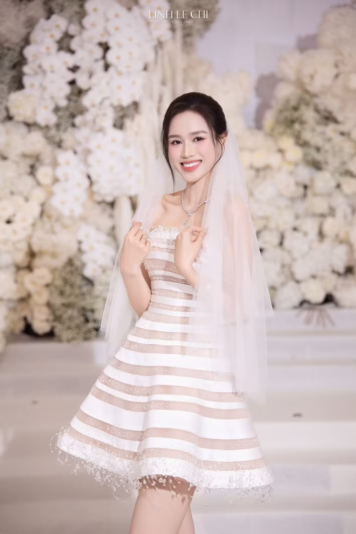 Đỗ Thị Hà còn cảm ơn cư dân mạng đã theo dõi đám cưới của cô.