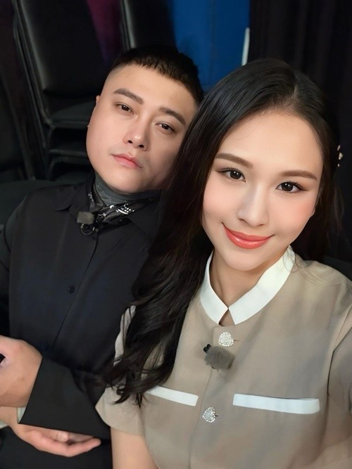 Tháng 9/2025, nhân dịp sinh nhật Phương Anh, nam ca sĩ chia sẻ: "Vợ tôi, người tôi yêu hết cuộc đời này, Happy birthday Phương Anh". Ảnh: FB Vũ Duy Khánh.