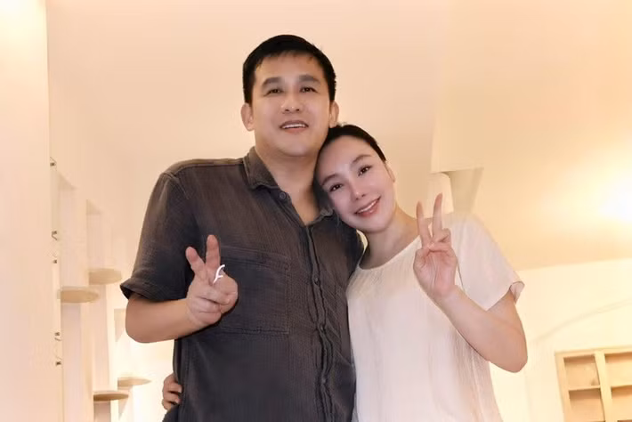 Hồ Quỳnh Hương khoe được con trai chụp ảnh giúp.