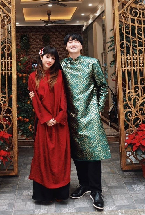 Theo Bạch Lan Phương, ngay cả việc chia sẻ bài viết quảng bá cho phim mới của Huỳnh Anh cũng có thể trở thành chủ đề tranh cãi. Đăng thì bị cho là “chiêu trò”, còn im lặng lại bị nhận xét là không biết ủng hộ chồng.