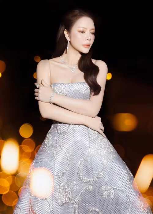 Diễn viên Lý Nhã Kỳ luôn là gương mặt "được lòng" các nhà thiết kế hàng đầu Việt Nam. Ảnh: Linh Phạm.