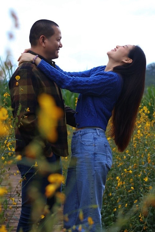 Sau đám cưới vào năm 2024, Khánh Vân và chồng thường xuyên chia sẻ những khoảnh khắc đời thường hài hước, tình cảm bên nhau. Ảnh: FB Khánh Vân.