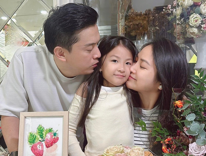 Ngoài bé Liam, vợ chồng Lam Trường còn có cô con gái Phoebe. Ảnh: FB Yến Phương.
