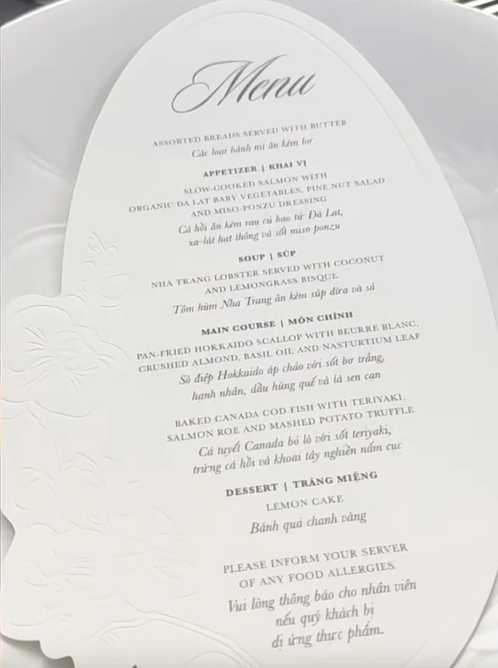 Thực đơn đám cưới gồm các món từ cá hồi, tôm hùm, sò điệp, cá tuyết. Ảnh: Saostar.