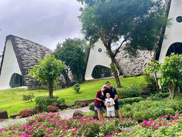 Là người khá cầu toàn, Thanh Ngọc tự chăm con.