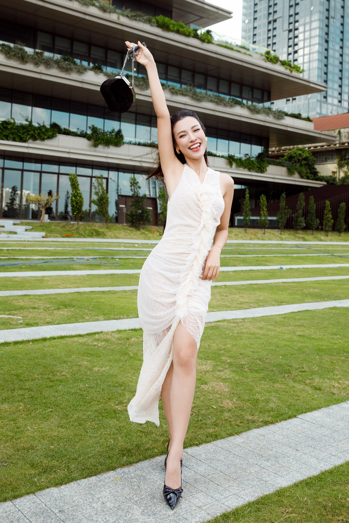 Hoàng Oanh không chia sẻ về chuyện tình cảm sau biến cố hôn nhân.