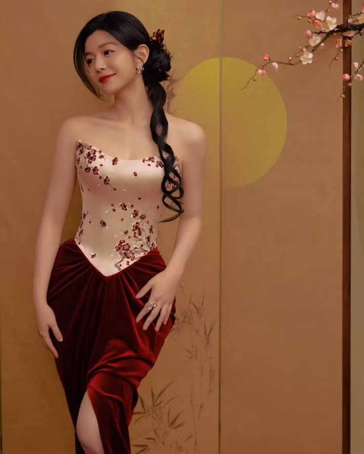 Nhiều khán giả thừa nhận họ tìm thấy sự đồng cảm trong hành trình chữa lành và tái sinh của nhân vật, cũng như trong chính câu chuyện đời thực của Trần Nghiên Hy. Ảnh: Instagram Trần Nghiên Hy