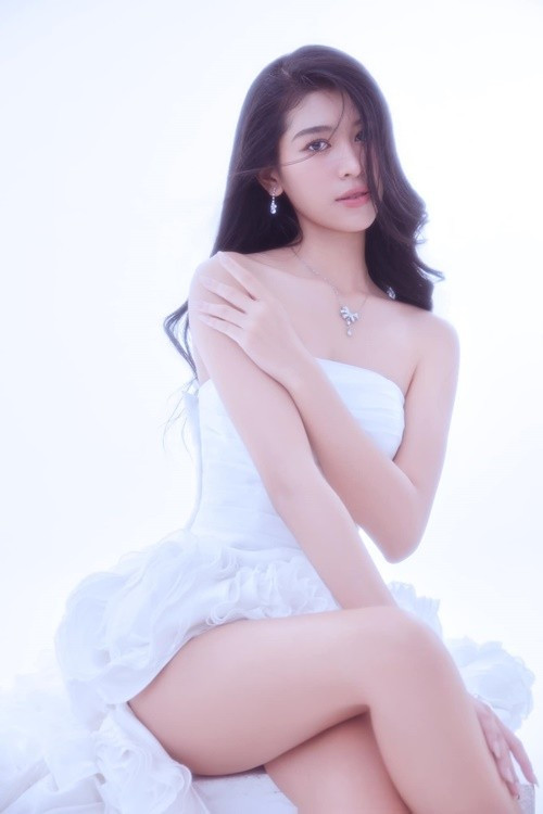 Cô có số đo ba vòng 75-59-90 cm, chiều cao 1m7. Ảnh: FB Thanh Thảo.