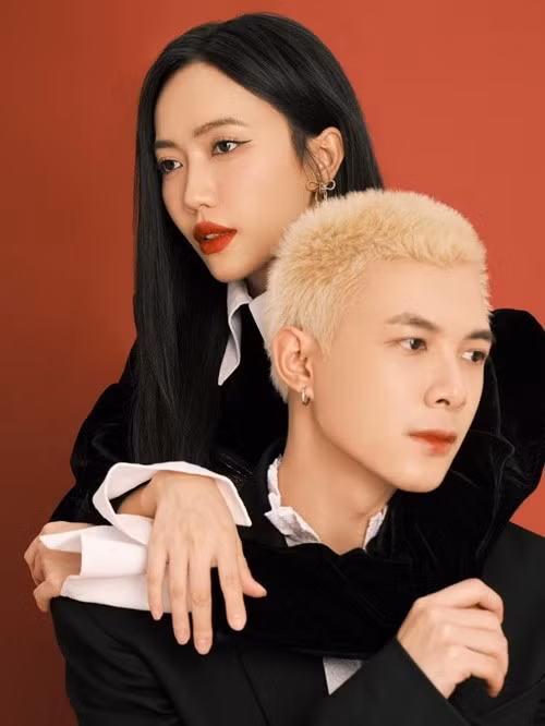 Trong cuộc phỏng vấn với Saostar, Anh Tú cho biết, trong tương lai, anh vẫn nghĩ bản thân là diễn viên. "Với âm nhạc thì tôi xem như đây là niềm vui chứ sẽ không chiếm toàn bộ. Kiểu như ngày xưa mình làm một mình, giờ có anh em thì làm cùng anh em thôi", nam diễn viên trải lòng. Ảnh: FB Diệu Nhi.