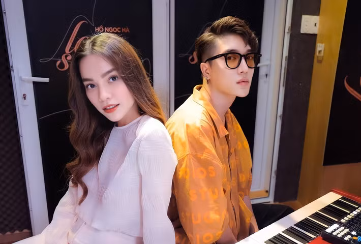 Năm 2018, theo VTV, Châu Đăng Khoa từng chia sẻ, dù thuộc top 3 nhạc sĩ đứng đầu Việt Nam nhưng thu nhập của anh cũng chỉ đủ sống.