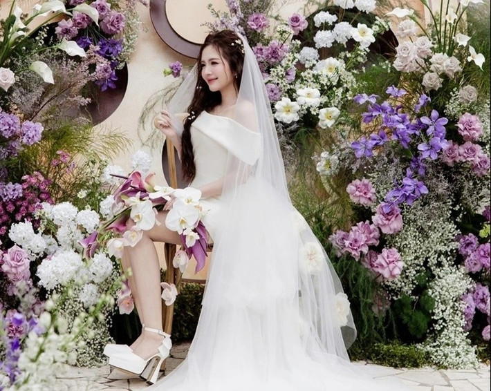 Ngọc Huyền xinh đẹp như công chúa trong ngày trọng đại. Ảnh: Znews.