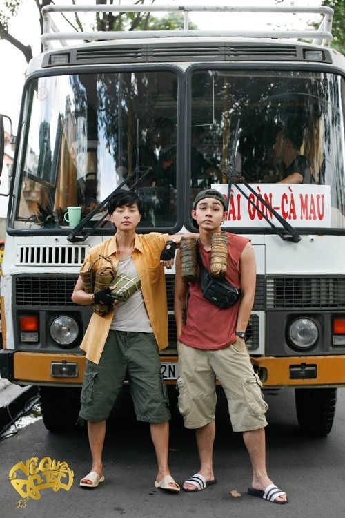 Trong Về quê ăn Tết, hai cô trò Ngô Thanh Vân và Jun Phạm đóng hai chị em Đậu Xanh - Đậu Đỏ đậm chất đường phố. Ảnh: Znews.