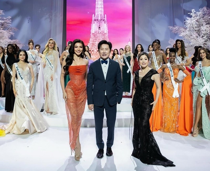 Phía ông Nawat đã livestream xin lỗi. Ông Nawat giải thích rằng ông là người chi trả cho tất cả mọi thứ của cuộc thi năm nay nên muốn các thí sinh quay video để đổi lại giá trị quảng bá. Ảnh: FB Nawat Itsaragrisil.