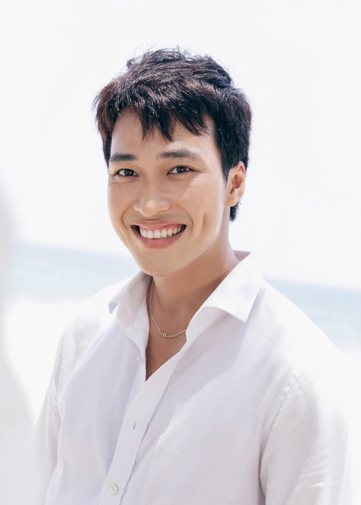 Theo Người Lao Động, nam diễn viên phim Mưa đỏ đến với nghệ thuật từ năm 2014. Ban đầu, anh đóng các vai diễn quần chúng, làm mẫu ảnh, chụp hình lookbook. Ảnh: FB Lâm Thanh Nhã.