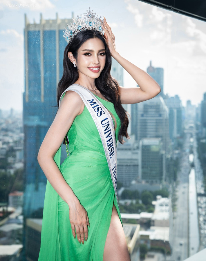 Veena từng đoạt á hậu cuộc thi Hoa hậu Hoàn vũ Thái Lan các năm 2018, 2020 và 2023. Missosology dự đoán đại diện Thái Lan sẽ làm nên chuyện ở Hoa hậu Hoàn vũ Thế giới 2025. Ảnh: Miss Universe Thailand.