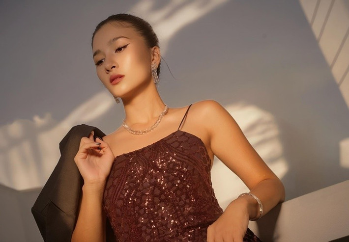 Nữ diễn viên miệt mài đóng phim. Cô góp mặt trong các dự án: Mẹ biển, 7 năm chưa cưới sẽ chia tay, Nữ luật sư, Bí mật hai thế giới. Ảnh: FB Kim Tuyến.