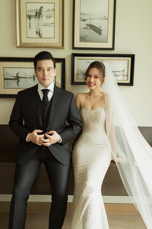 Diễn viên Ngọc Anh lên xe hoa vào tháng 3/2024. Chồng người đẹp là doanh nhân Minh Chiến. Cả hai đã yêu nhau được hơn 1 năm trước đám cưới. Ngọc Anh cho biết, cô được chồng chiều chuộng, đặc biệt khi mang bầu. Ảnh: FB Ngọc Anh.