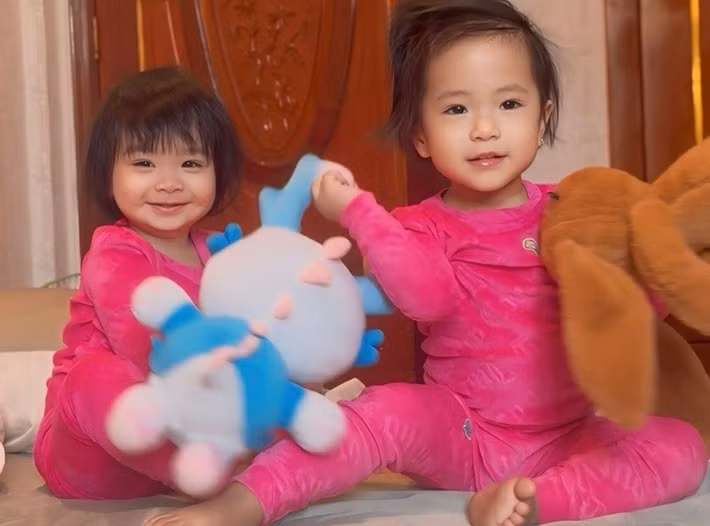 Con gái Thanh Trúc và ái nữ nhà Kha Ly đều gây chú ý mỗi khi xuất hiện. Ảnh: FB Kha Ly.
