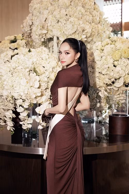 Qua loạt hoạt động tại Miss Grand International All Stars 2026, Hương Giang được nhận xét ngày càng ổn định về phong độ trình diễn lẫn hình ảnh cá nhân. Đại diện Việt Nam cho thấy sự đầu tư kỹ lưỡng về thời trang, trang điểm và thần thái, góp phần giúp cô duy trì độ nhận diện giữa dàn thí sinh quốc tế đông đảo.