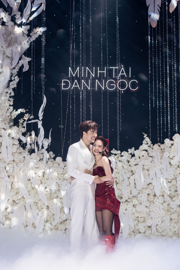 Theo Du Lịch TP HCM, trong đám cưới, Đoàn Minh Tài cho biết, anh đã chuẩn bị hơn 6 năm để có một hôn lễ với Sunny Đan Ngọc.