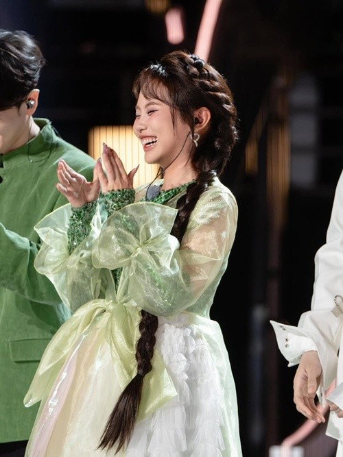 Hai tờ báo Trung Quốc Sohu và Sina đánh giá cao Phương Mỹ Chi. Ảnh: FB Phương Mỹ Chi.