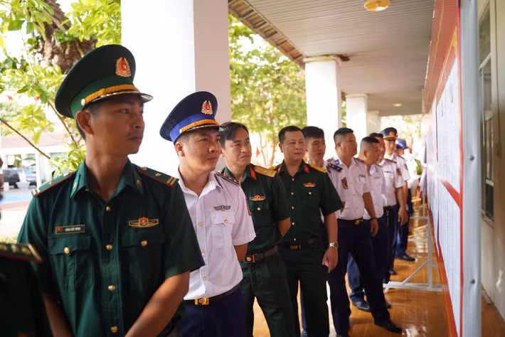 Đặc khu Côn Đảo có 5 đơn vị bầu cử với 10 khu vực bỏ phiếu. Qua rà soát, toàn đặc khu có 7.883 cử tri tham gia bầu cử ĐBQH và đại biểu HĐND TPHCM; đồng thời có 4.137 cử tri tham gia bầu cử đại biểu HĐND đặc khu