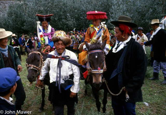 Tây Tạng năm 1987 sinh động qua ống kính John Mawer Tay Tang nam 1987 sinh dong qua ong kinh John Mawer