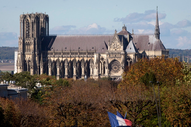 Top 10 nha tho Gothic trang le nhat the gioi-Hinh-5