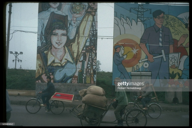 Hà Nội những năm 1986, 1990 dưới góc nhìn cực lạ - Hình 6 Ha Noi nhung nam 1986, 1990 duoi goc nhin cuc la-Hinh-6