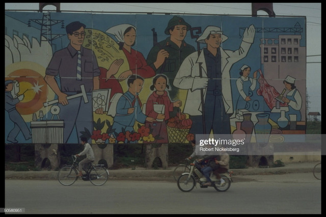 Hà Nội những năm 1986, 1990 dưới góc nhìn cực lạ - Hình 5 Ha Noi nhung nam 1986, 1990 duoi goc nhin cuc la-Hinh-5