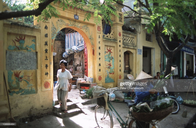 Cuộc sống ở Hà Nội 20 năm trước qua loạt ảnh nhiều cảm xúc - Hình 6 Cuoc song o Ha Noi 20 nam truoc qua loat anh nhieu cam xuc-Hinh-6